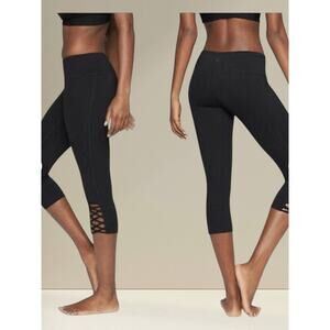 Athleta Mind Over Mat Capri Leggings Women’s Medium Black Criss Cross Yoga Pants